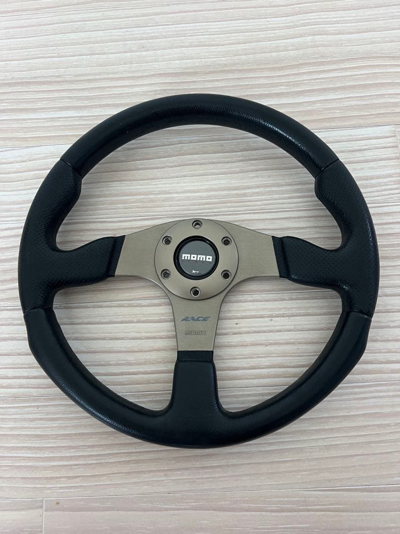 momo ステアリング　race