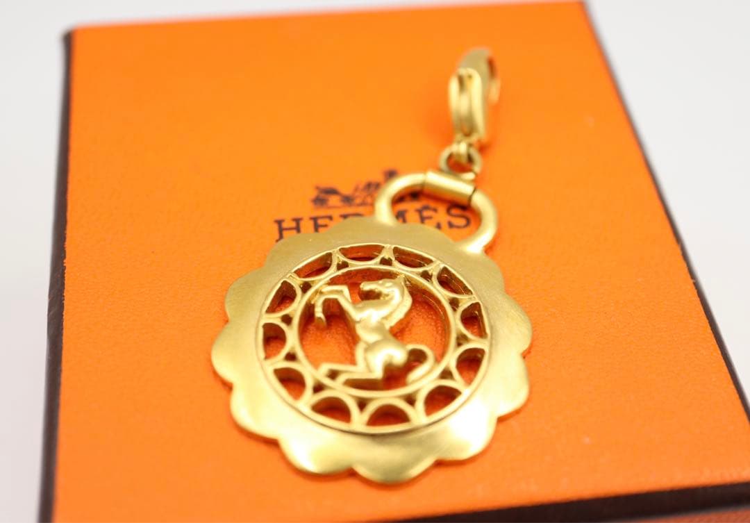 最安HERMES超美品ダブルアッシュフルール　ペンダントトップ