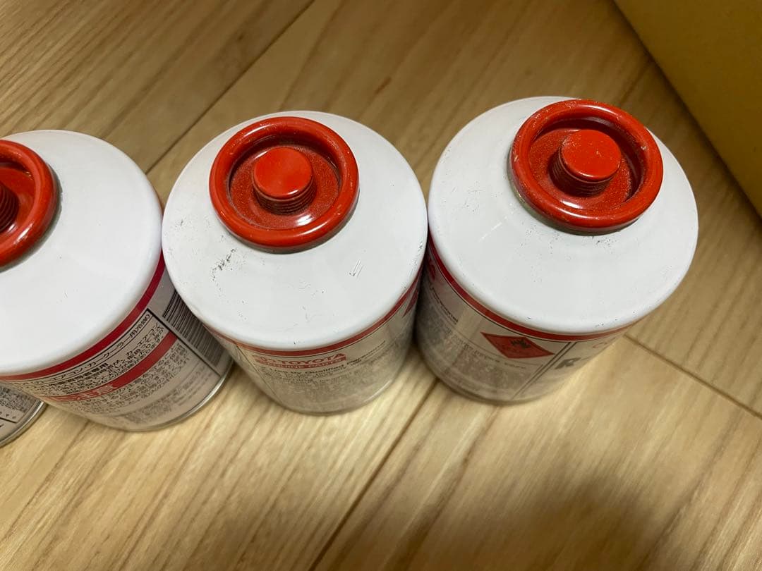 TOYOTA純正　エアコンガス4本セット