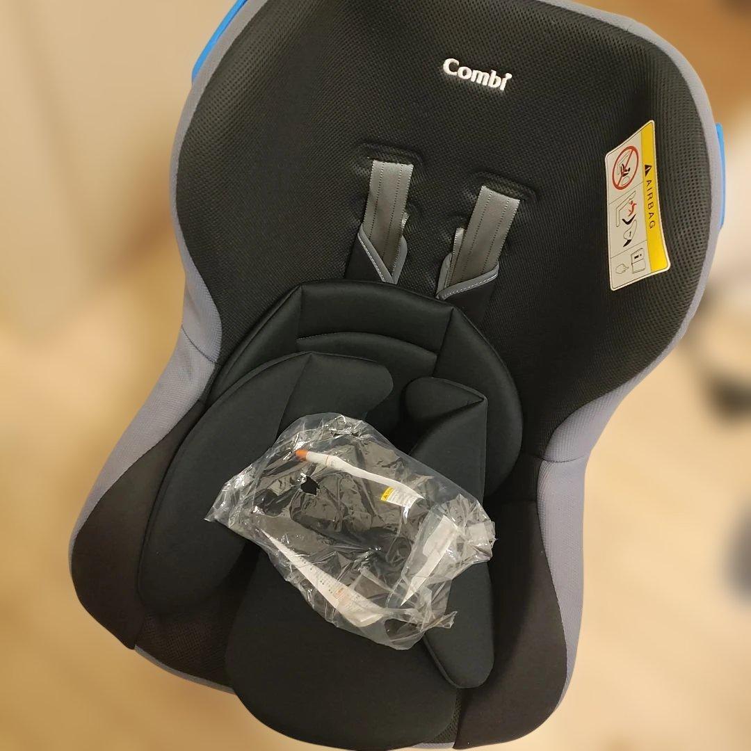 【美品】Combi 車用チャイルドシート 黒/グレー
