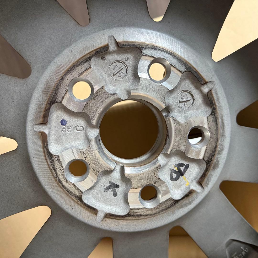 1本　クラウンスポーツ純正　21インチ ブラックホイール 5穴