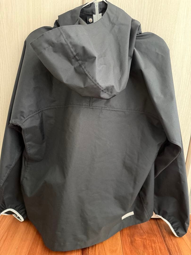 サンバリア100 ポケット付きパーカーブラック　ポケット付き