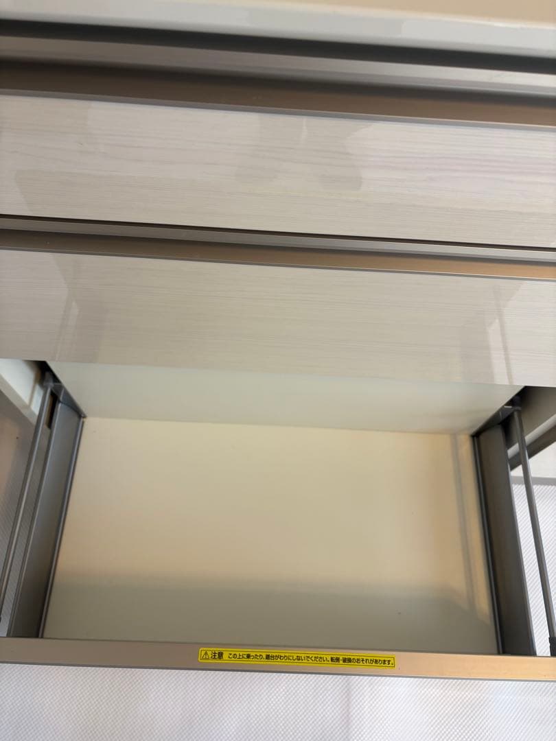 綾野製作所　キッチンボード　食器棚　 ナターシャです