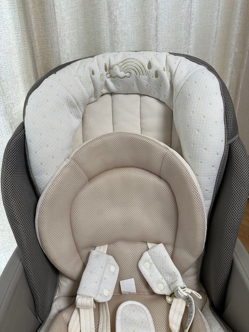 Hi_shopアップリカ Aprica ユラリズム 電動 オート 音楽付き