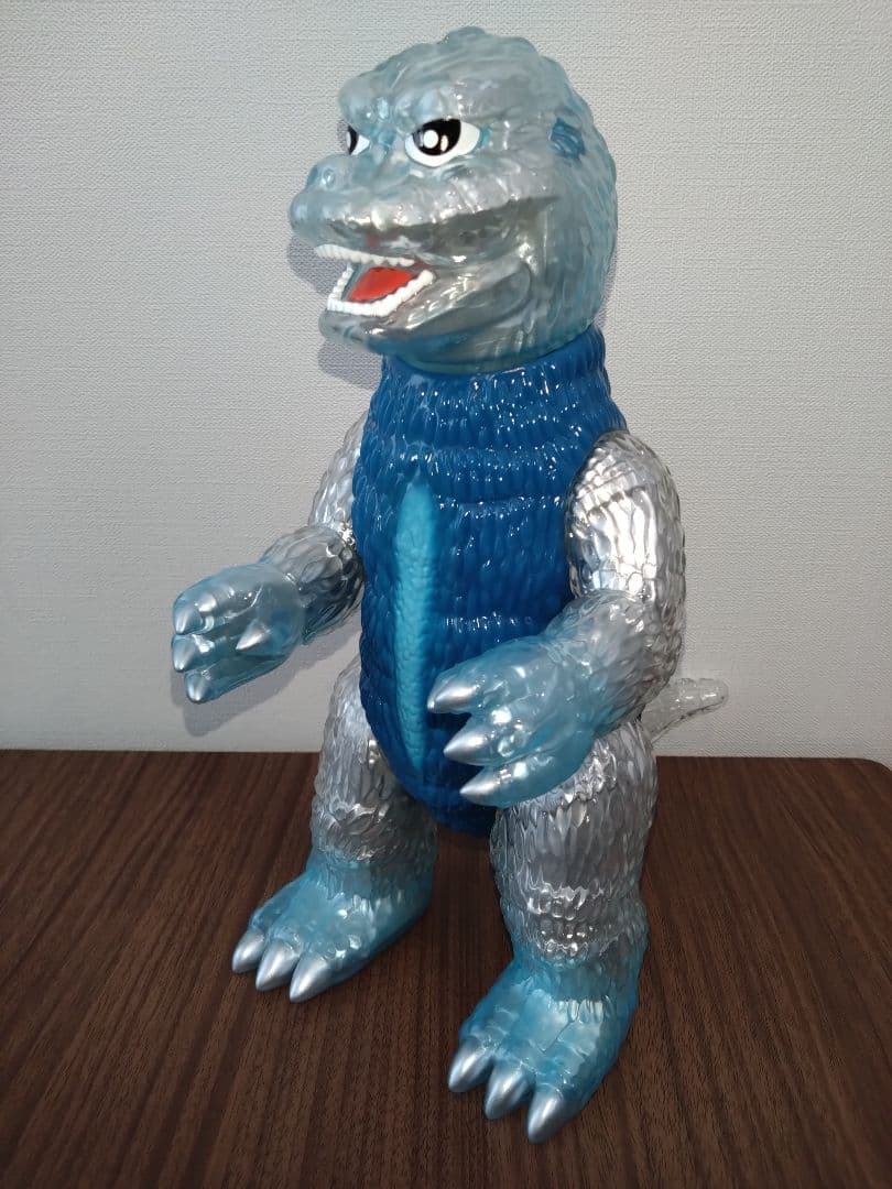 ■新品未使用■シークレットベース ゴジラ ソフビ PUMA スニーカー セット