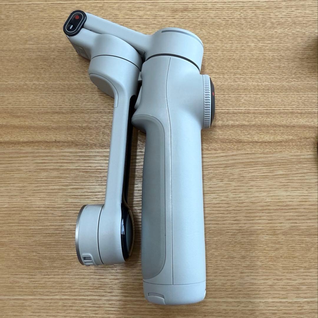 Insta360 Flow 2 Pro + 磁気スマートフォンマウント付き