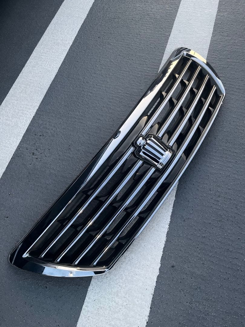 200系クラウン 後期ロイヤルアニバーサリーグリル