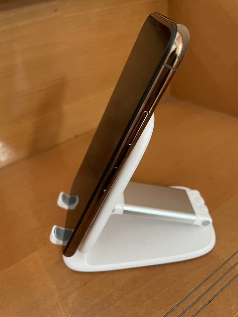 iPhone Xs 64GB ゴールド SIMロック解除済