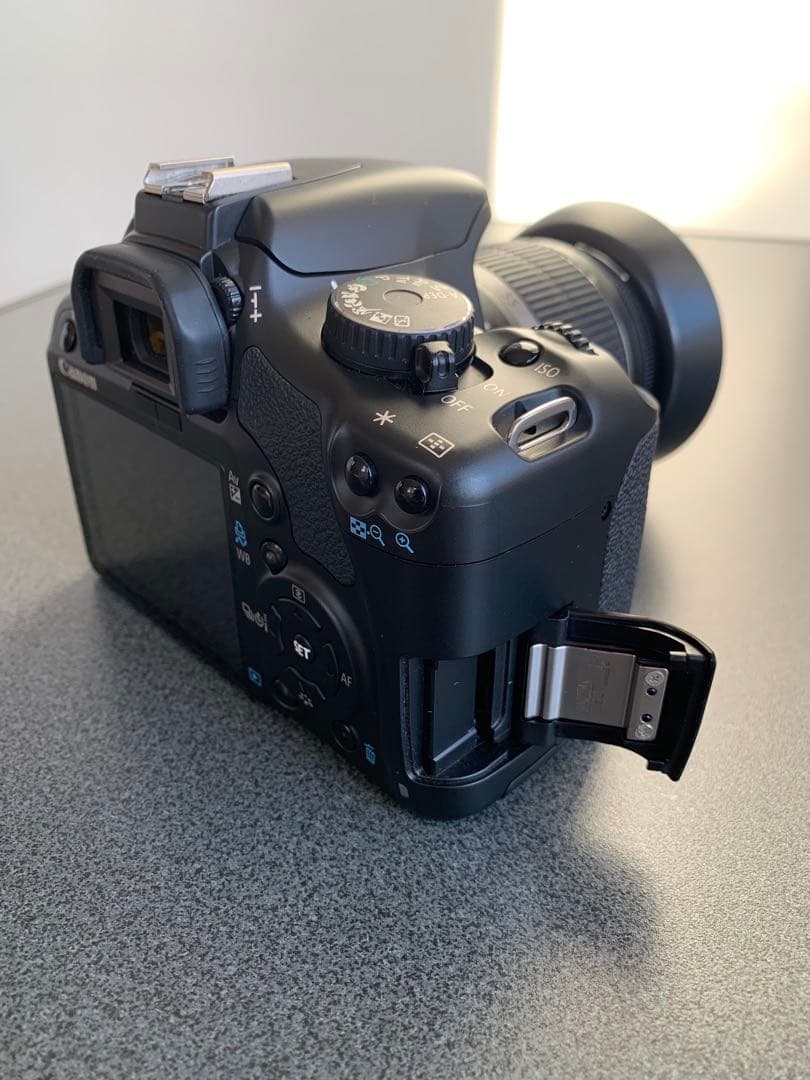 Canon EOS Kiss X2 本体＋レンズ18-55mm