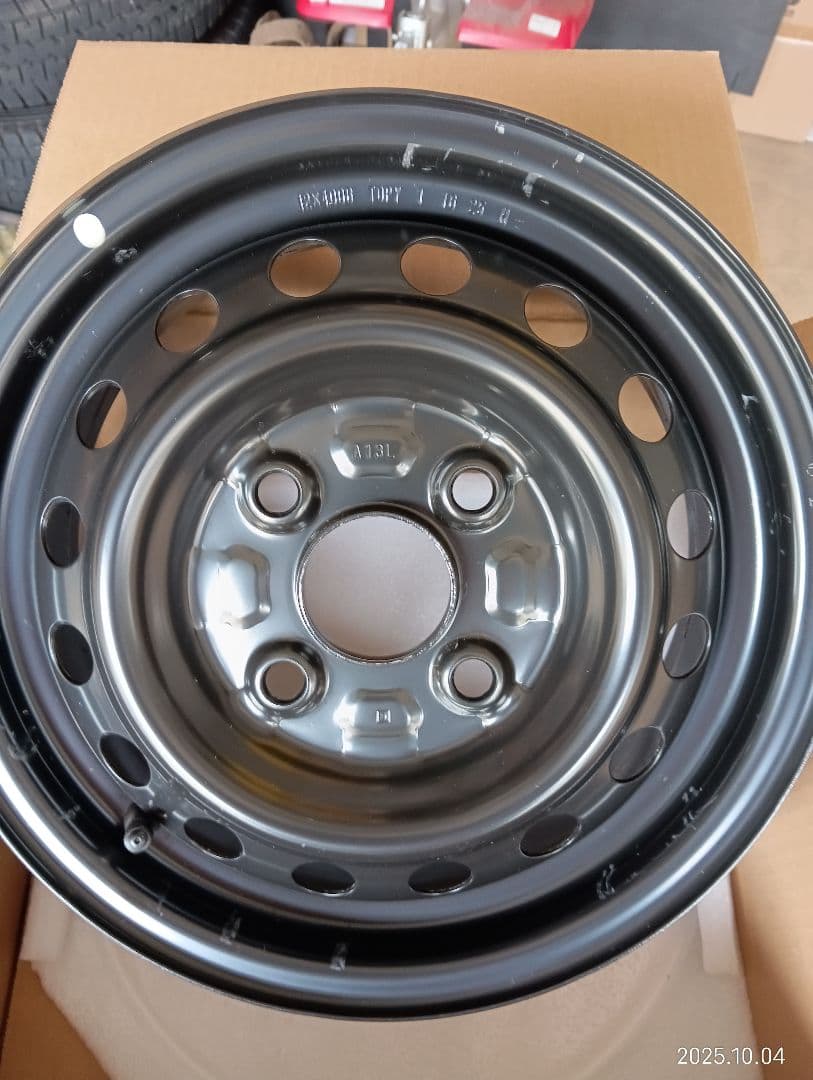 12インチホイール 、ホイールキャップ4個セット