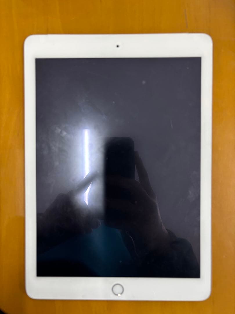 Apple iPad Air 2 シルバー 本体　128GB