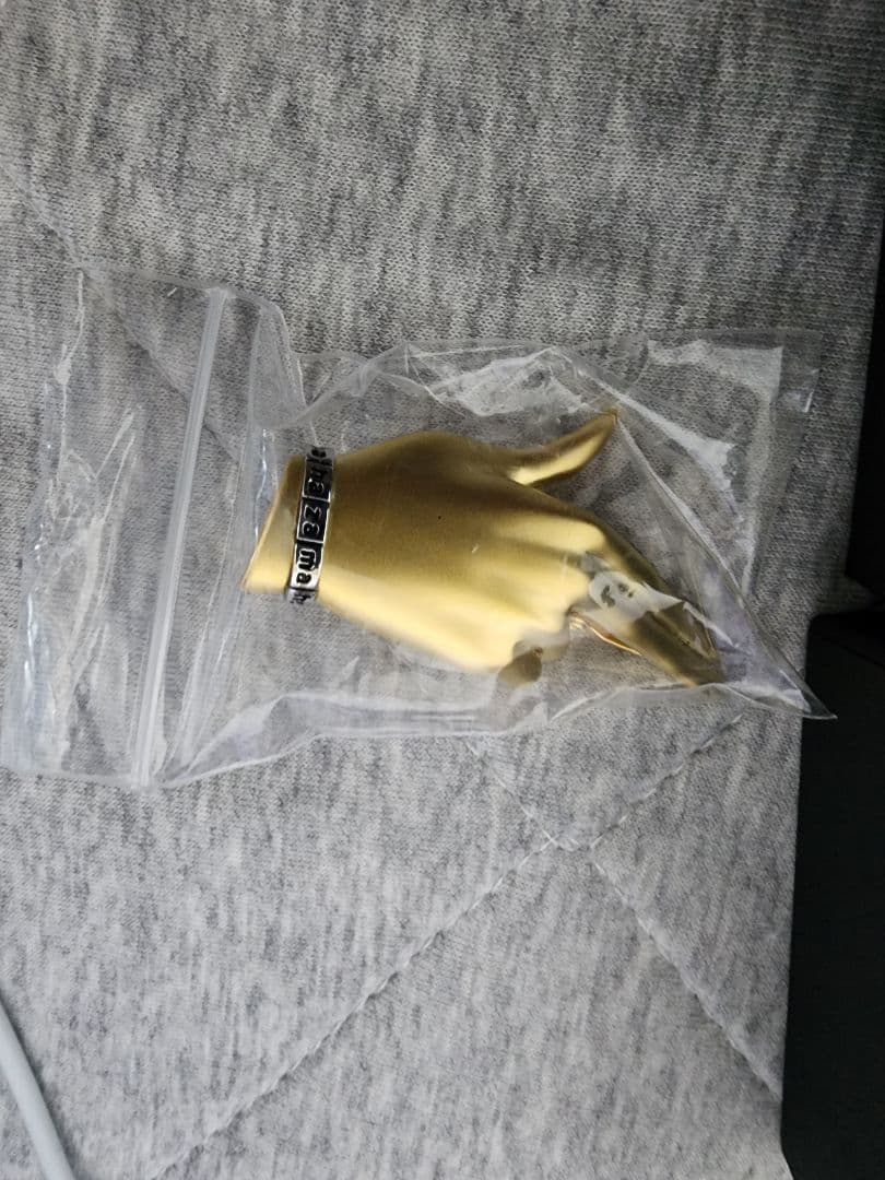 hazama×adoコラボ　ネクタイピン