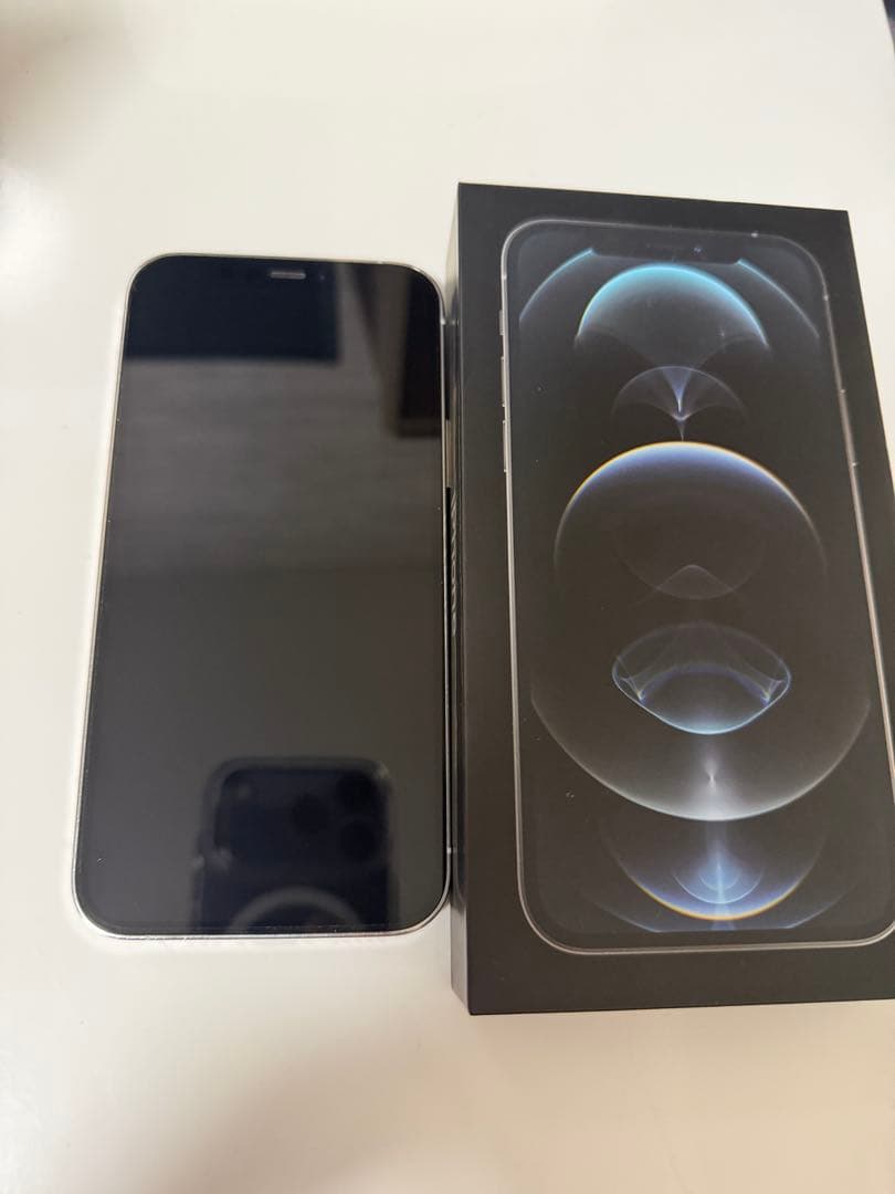 C*m様 iPhone12pro256GB