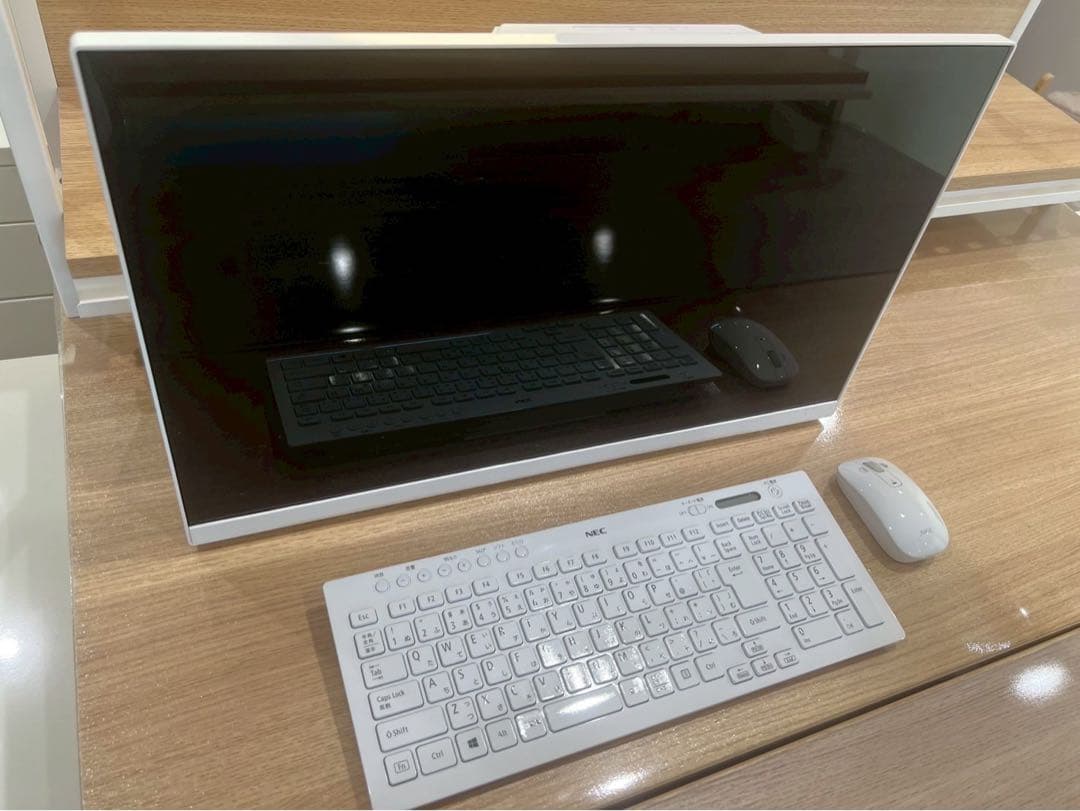 NEC LAVIE デスクトップPC