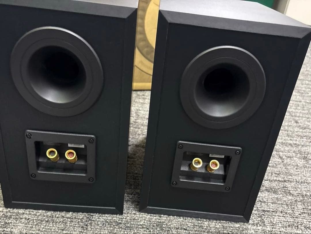 KEF Q1 スピーカー