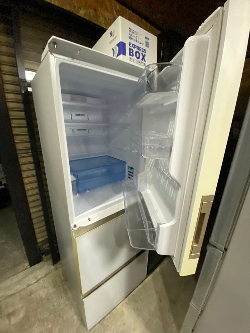 セール☆SHARP SJ-GH36D-W 冷蔵庫 300L 3ドア 2019年製