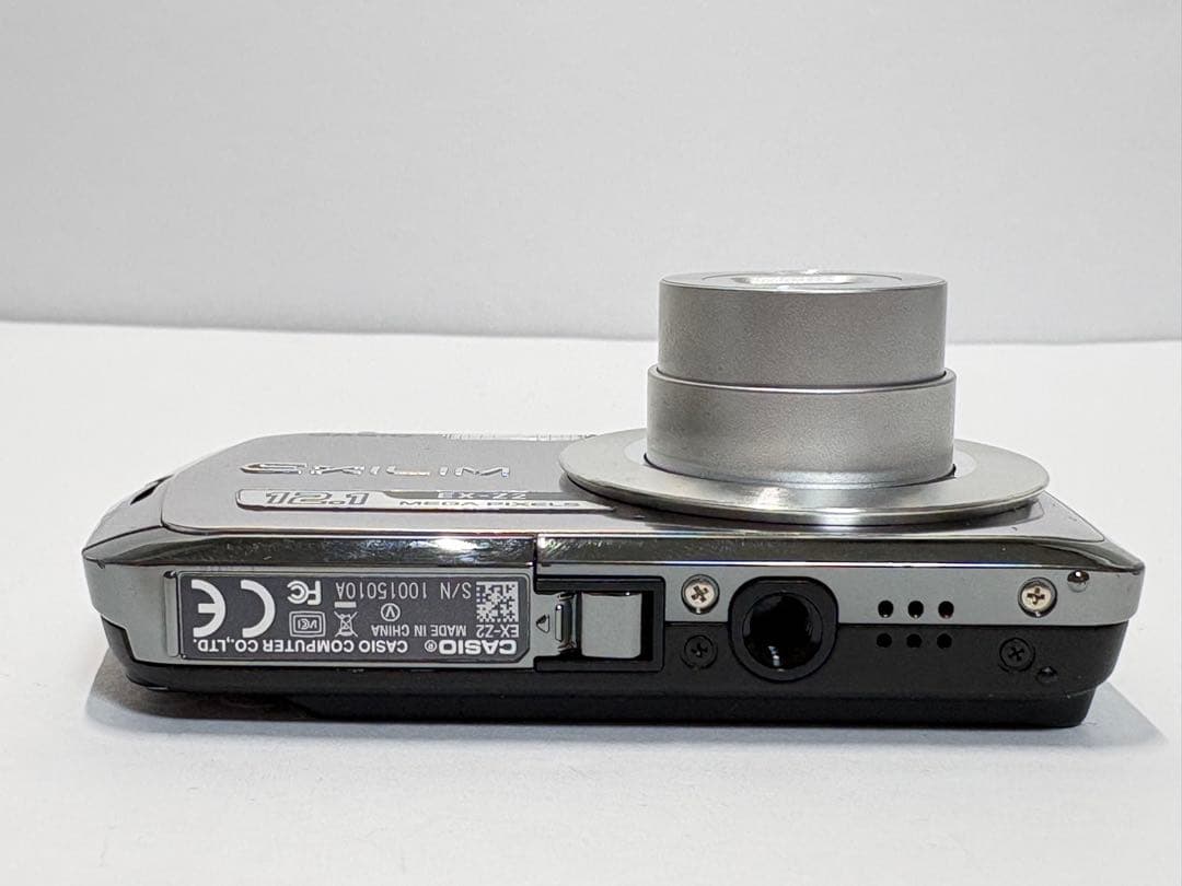 CASIO EXILIM EX-Z2 コンパクトカメラ コンデジ デジカメ