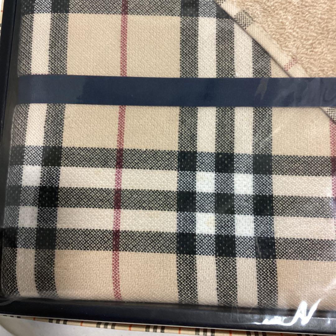 T　未使用　バーバリー　BURBERRY　ハーフケット　綿100％　140ｃｍ