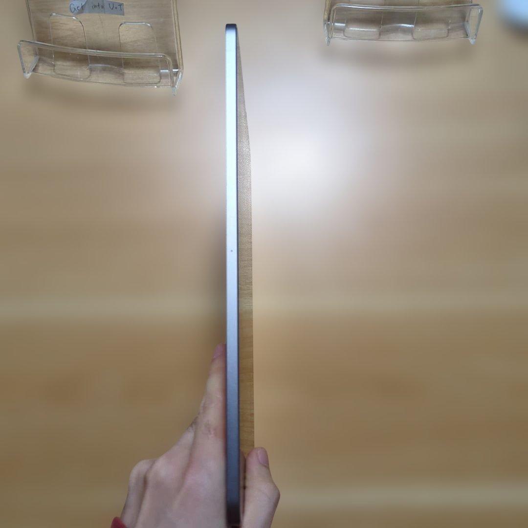 アイパッドプロ 第6世代 12.9インチ スペースグレー アップルペンシル付