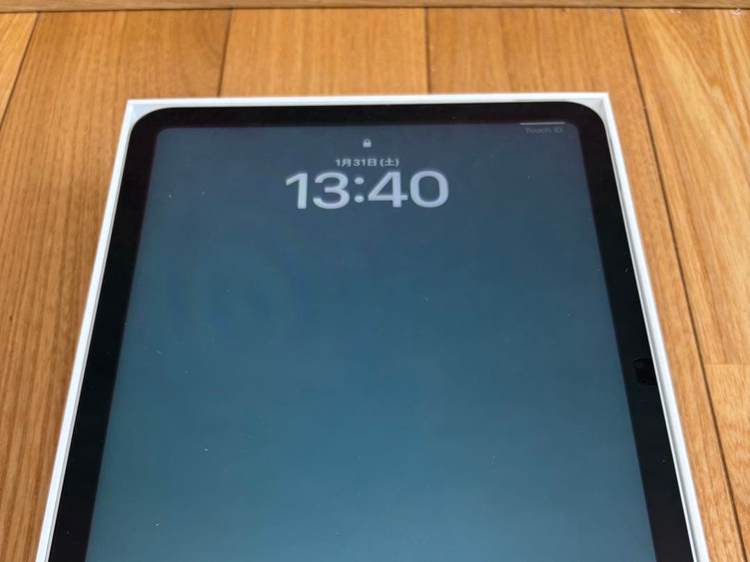 iPad (A16) 128GB シルバー wifi画面フィルム貼付け済み