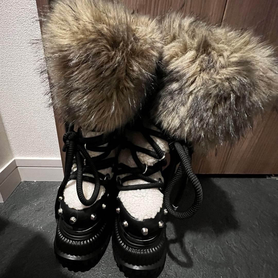【新品未使用】YELLO TWO-TONE ファーブーツ　sサイズ