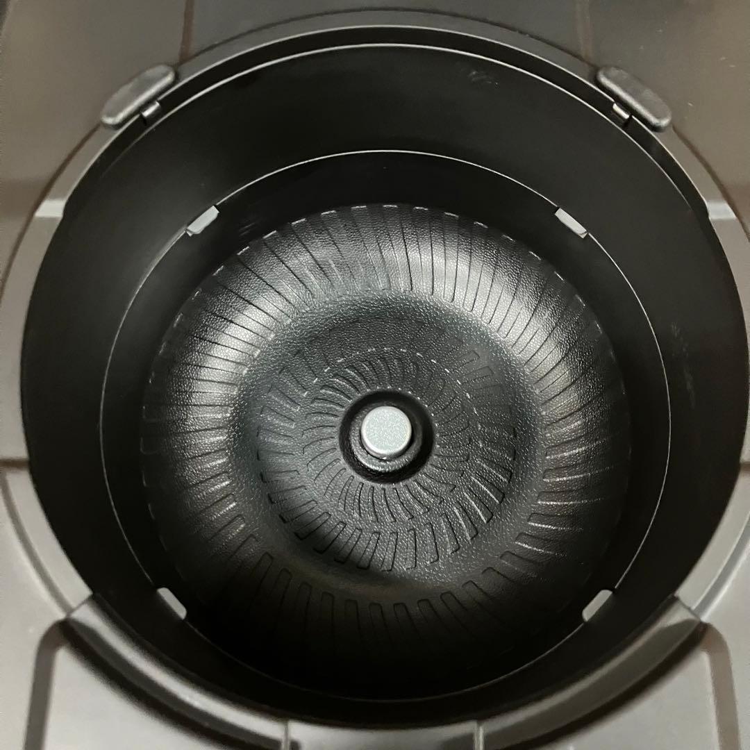 一都三県限定　配送設置無料　炊飯器　TOSHIBA 東芝　2023年製　3.5合