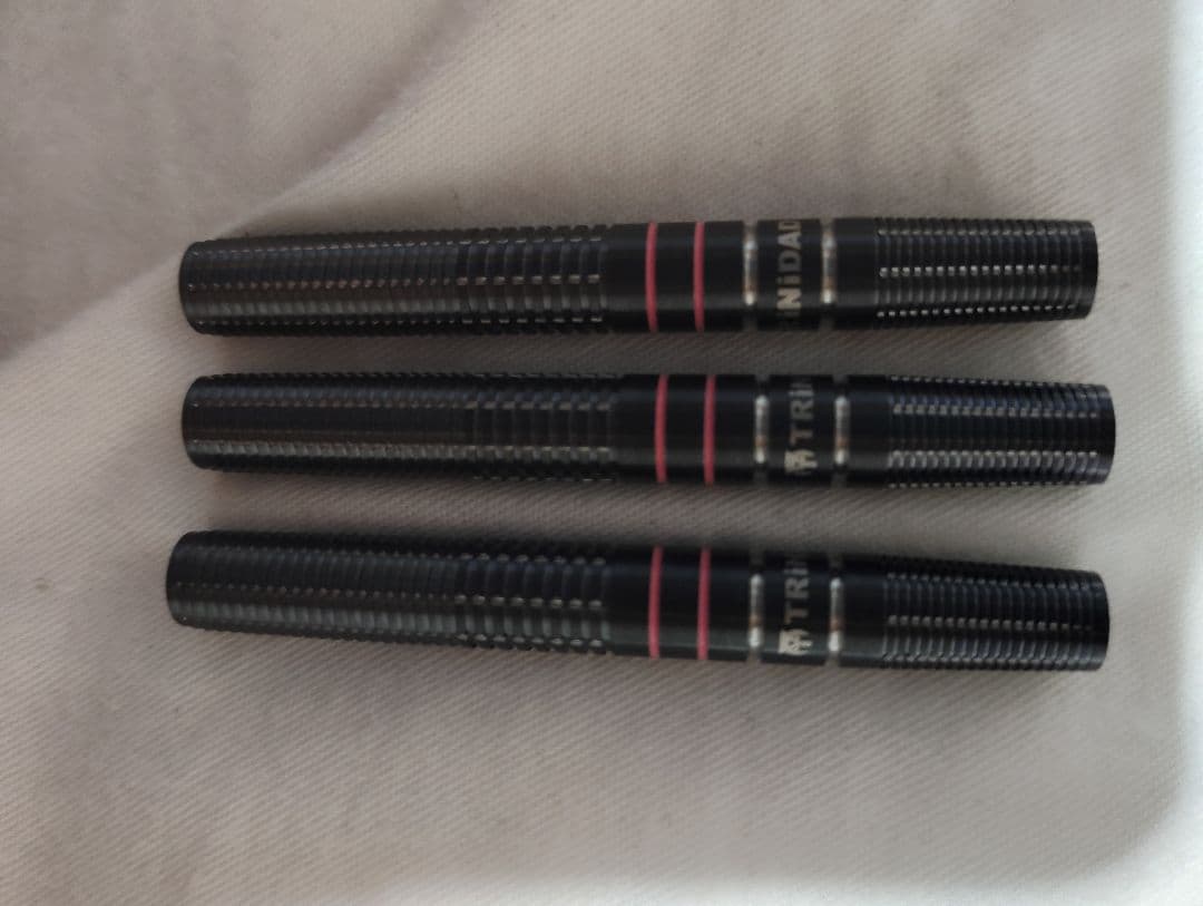 TRINIDAD Hugo Leung ダーツセット