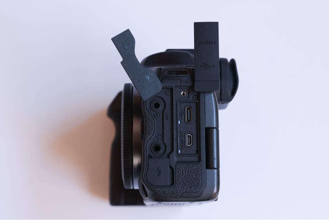 Canon EOS R5 ミラーレス一眼 本体　美品