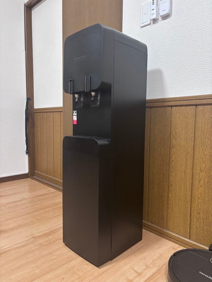 プレミアムウォーター スリム型 ブラック