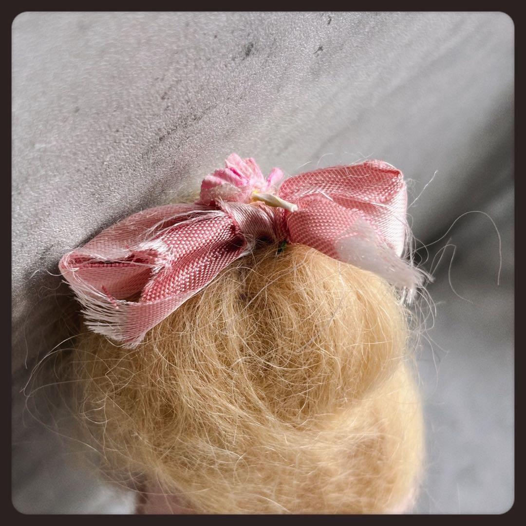 アンティーク ピンクのリボンの女の子 オールビスクドール ミニョネット