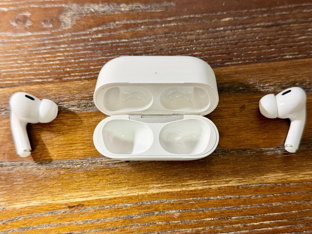 AirPods Pro 第2世代 Lightning ケース傷あり