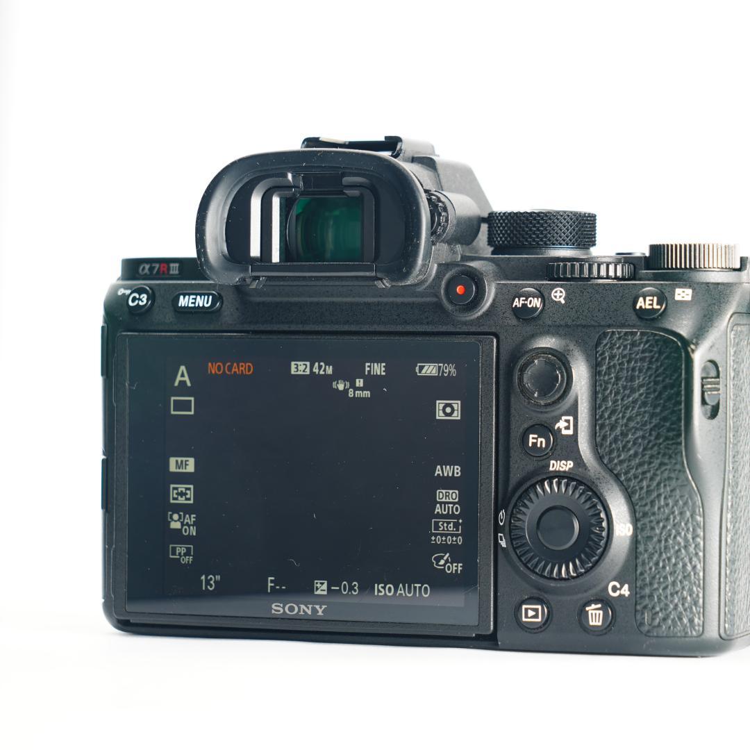 【レンズ未使用】 SONY α7RIII 4240万画素 α7IIIと差をつけろ