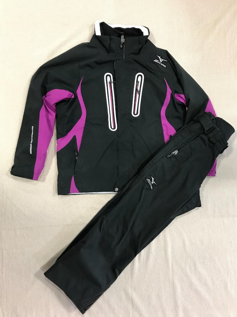 ミズノスキーウェア　上１６０cm　下１５０cmサイズ　ストレッチ・中綿入り