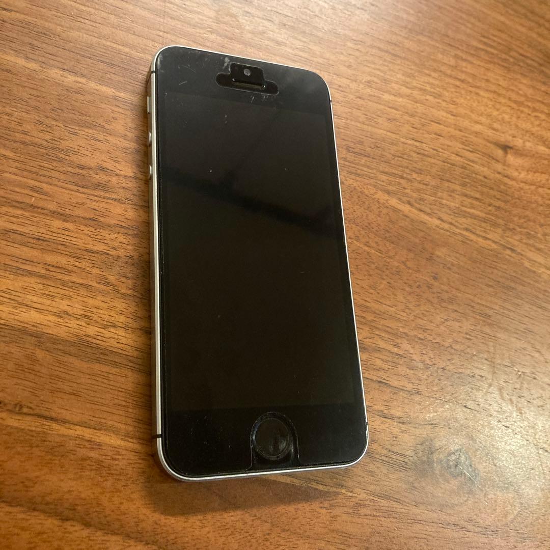 Apple iPhone SE シルバー 第一世代　64GB