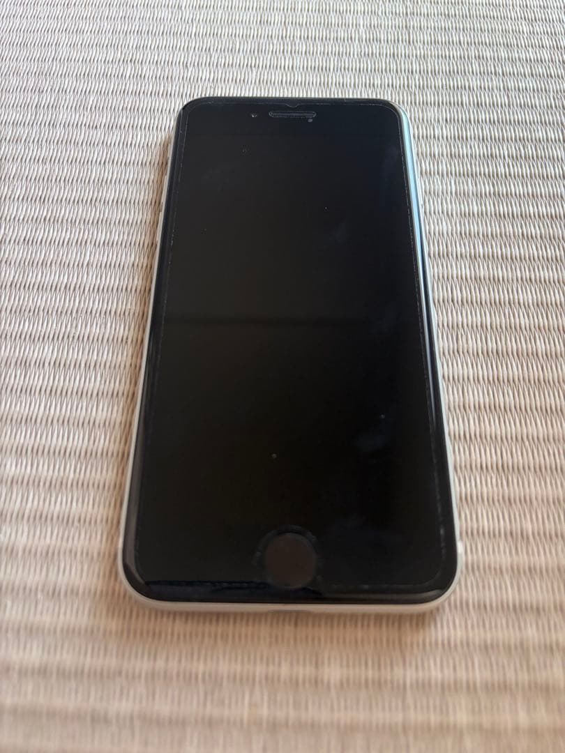 Apple iPhone se 第2世代 ホワイト 本体