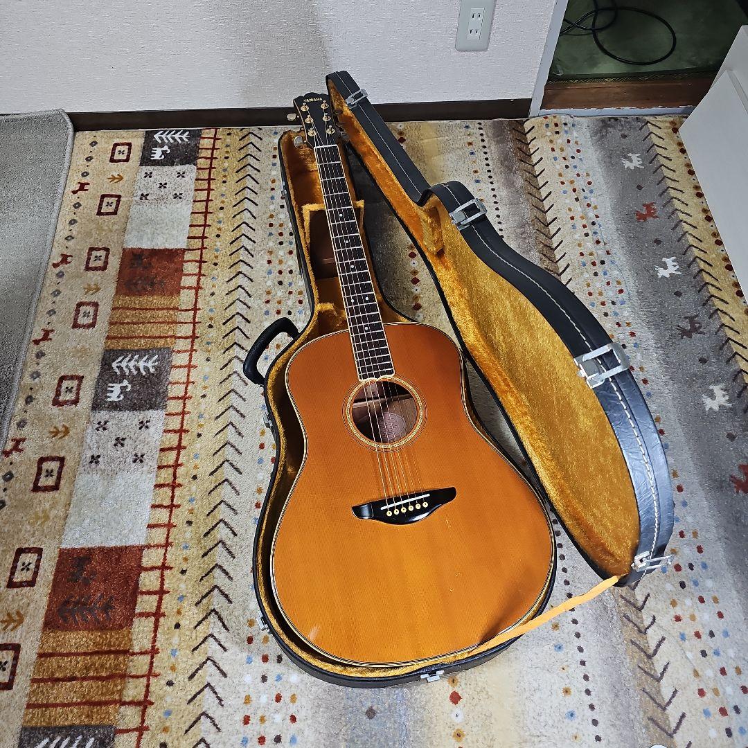 YAMAHA.LA-17トップ、バック単板! ハードケース付き