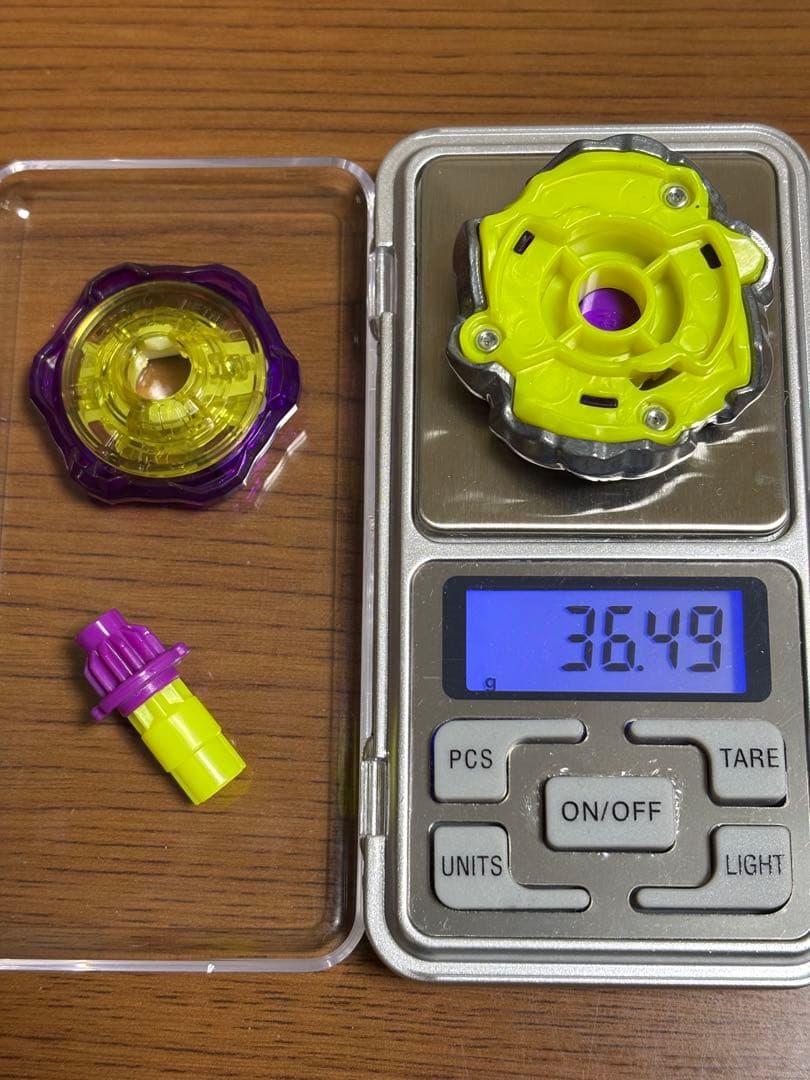 ベイブレードX オロチクラスタ6-60LF 重量36.49g