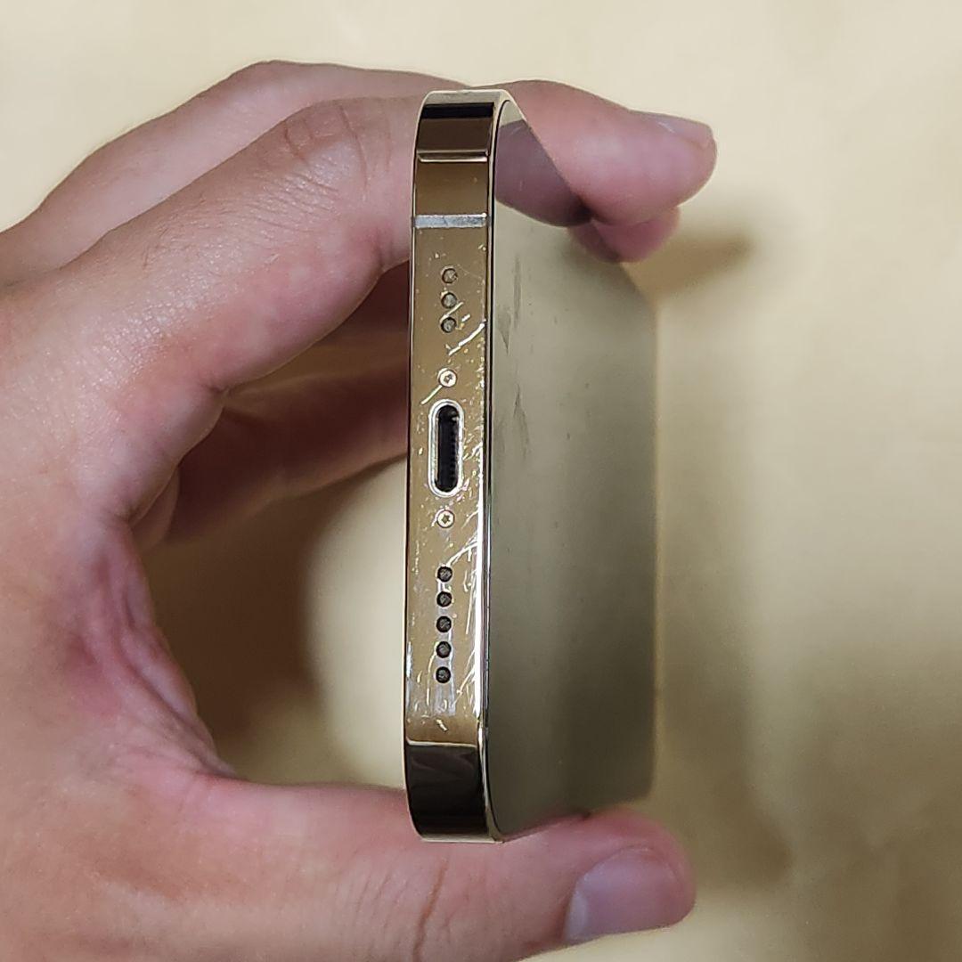 iPhone13Pro 256GBゴールド＋RIMOWAのケース