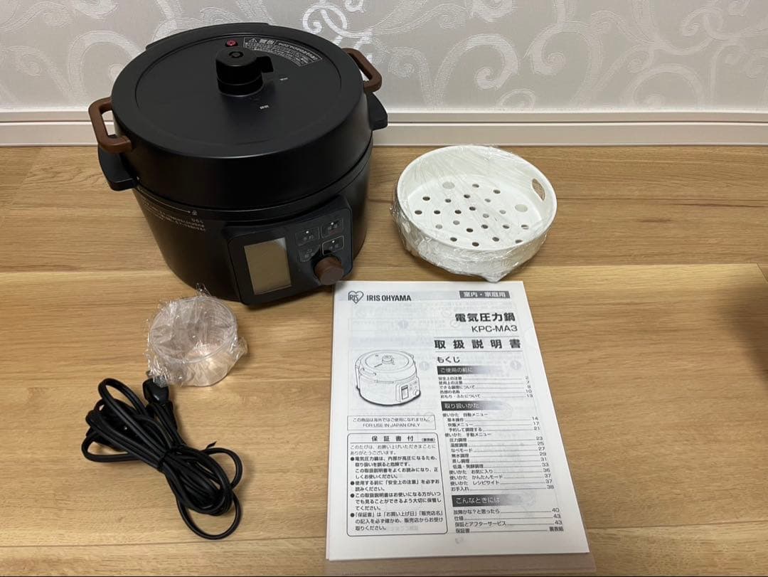 『美品』アイリスオーヤマ 電気圧力鍋 3L KPC-MA3-B 木目2023年製