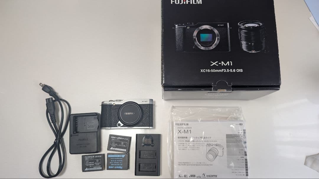 Fujifilm X-M1 ミラーレスカメラ 本体 おまけ付き