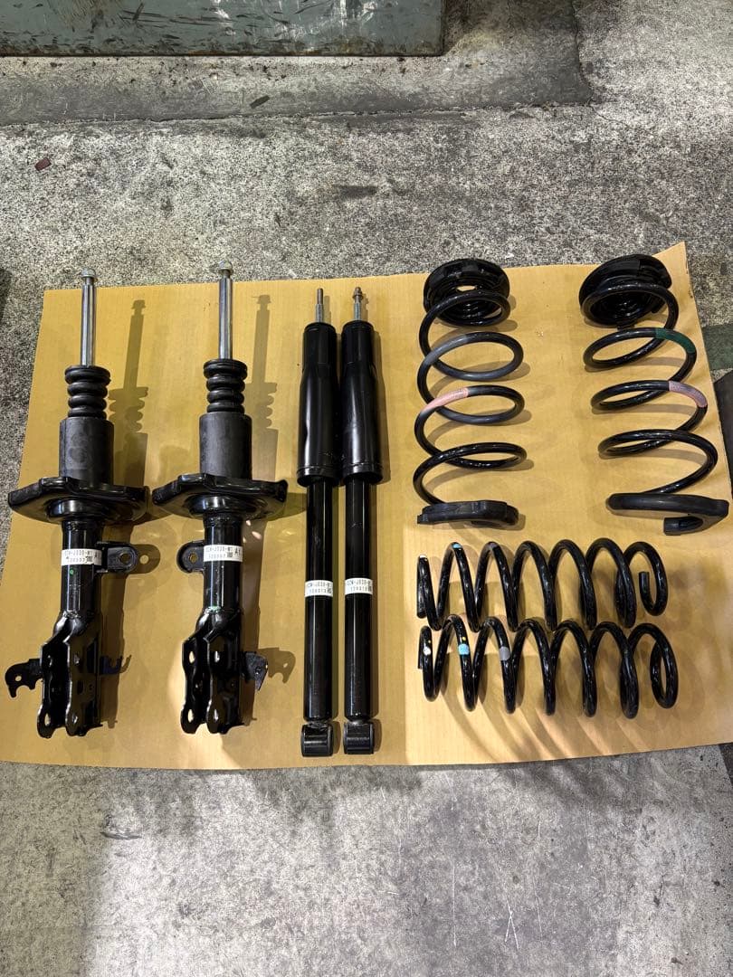 ステップワゴン　RK1 サスペンションキット純正