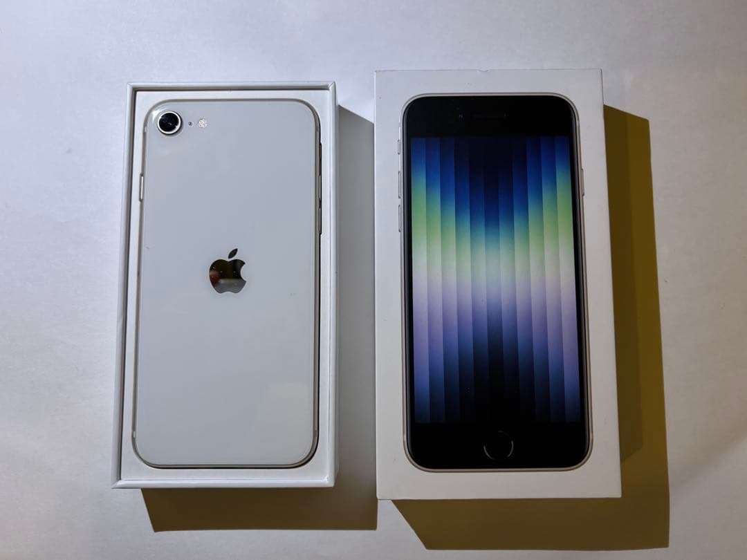 Apple iPhone SE (第3世代) 128GB スターライト 本体