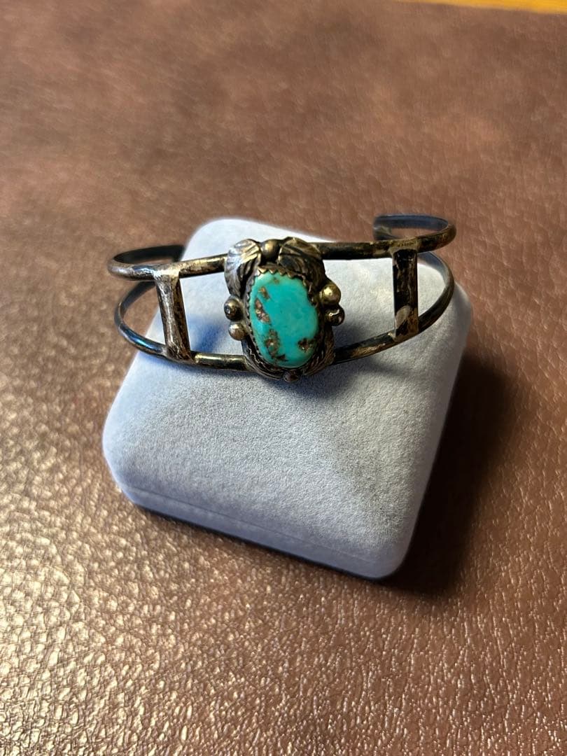 ヴィンテージ ネイティブアメリカン ナバホ ASHLEY刻印バングル