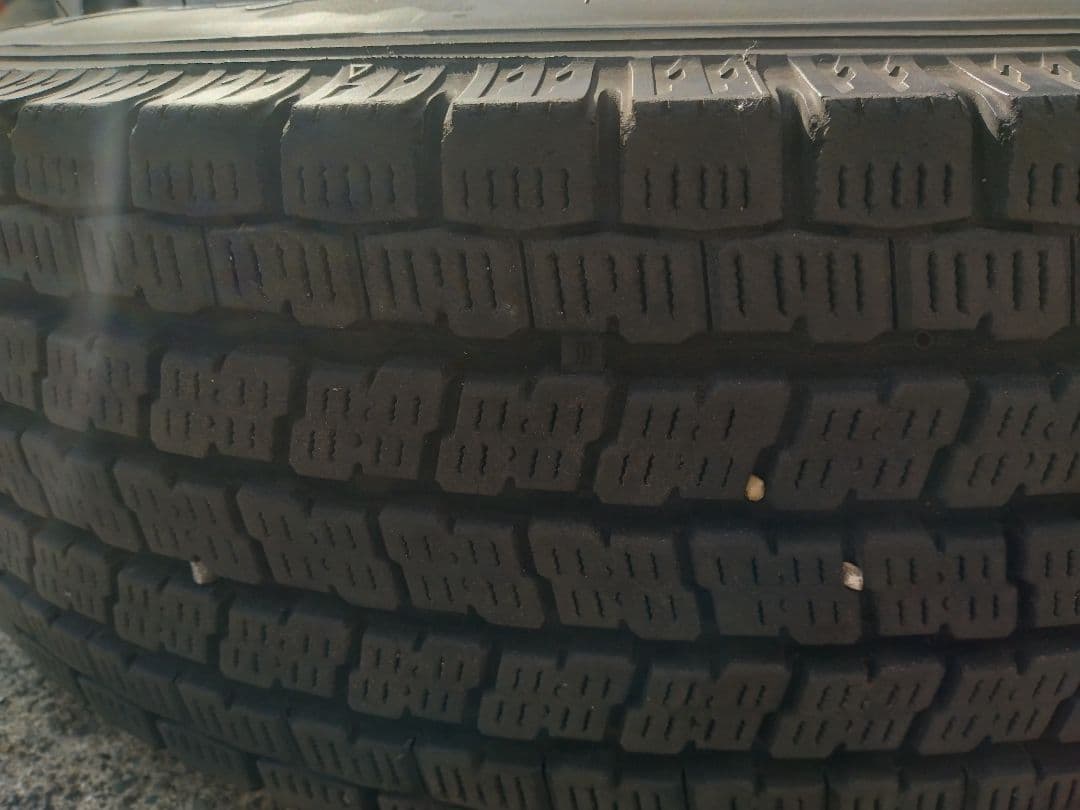 スタッドレス4本　【185/75R15】　ハイエースDXジャストロー　名古屋西部