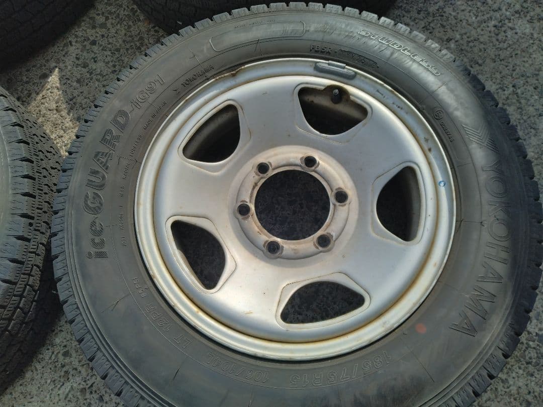 スタッドレス4本　【185/75R15】　ハイエースDXジャストロー　名古屋西部