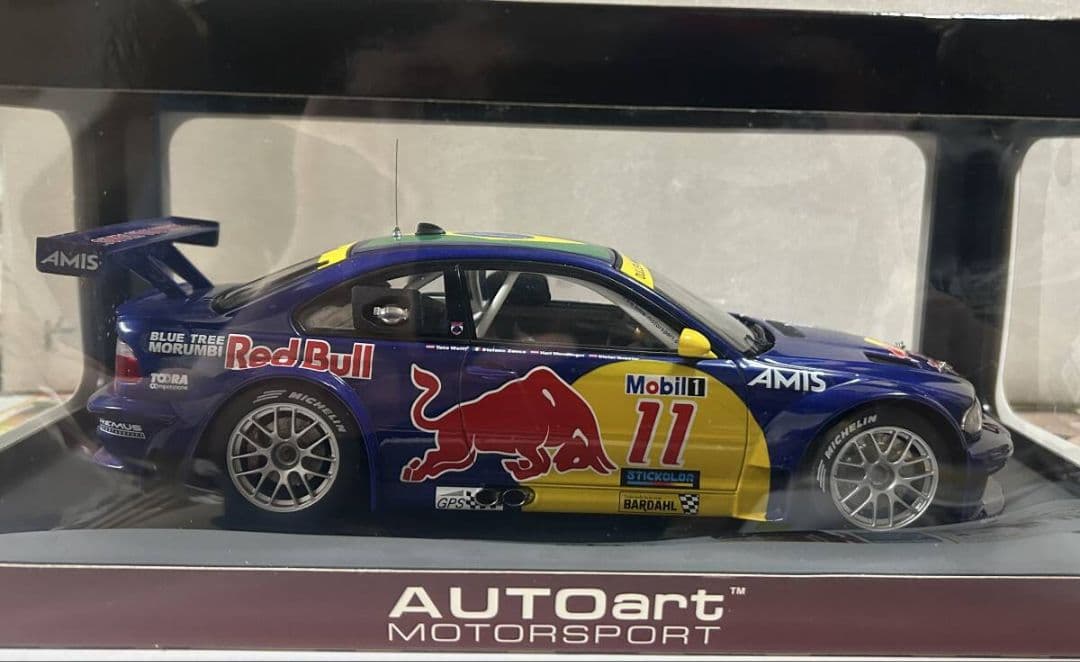 1/18オートアート2005  M3GTR E46 レッドブル