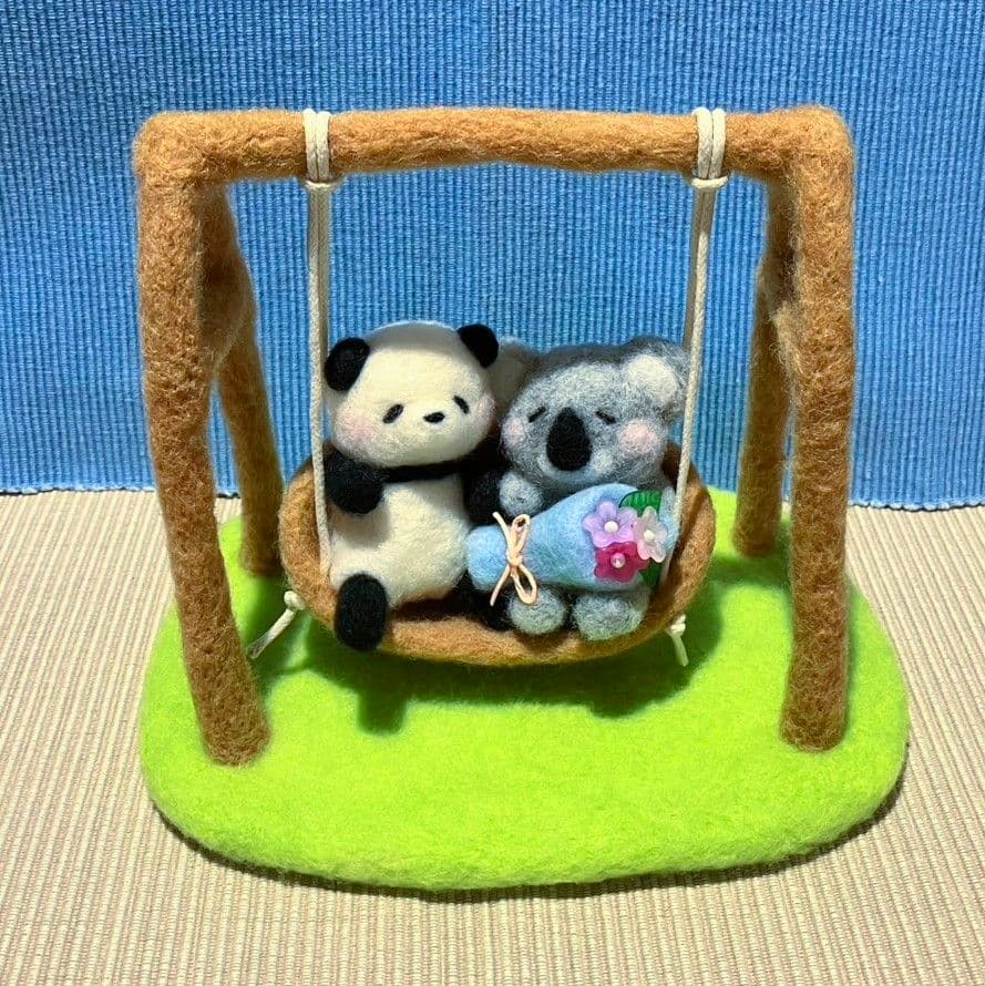 みみ 羊毛フェルト 作品 赤ちゃんパンダの冬のお散歩