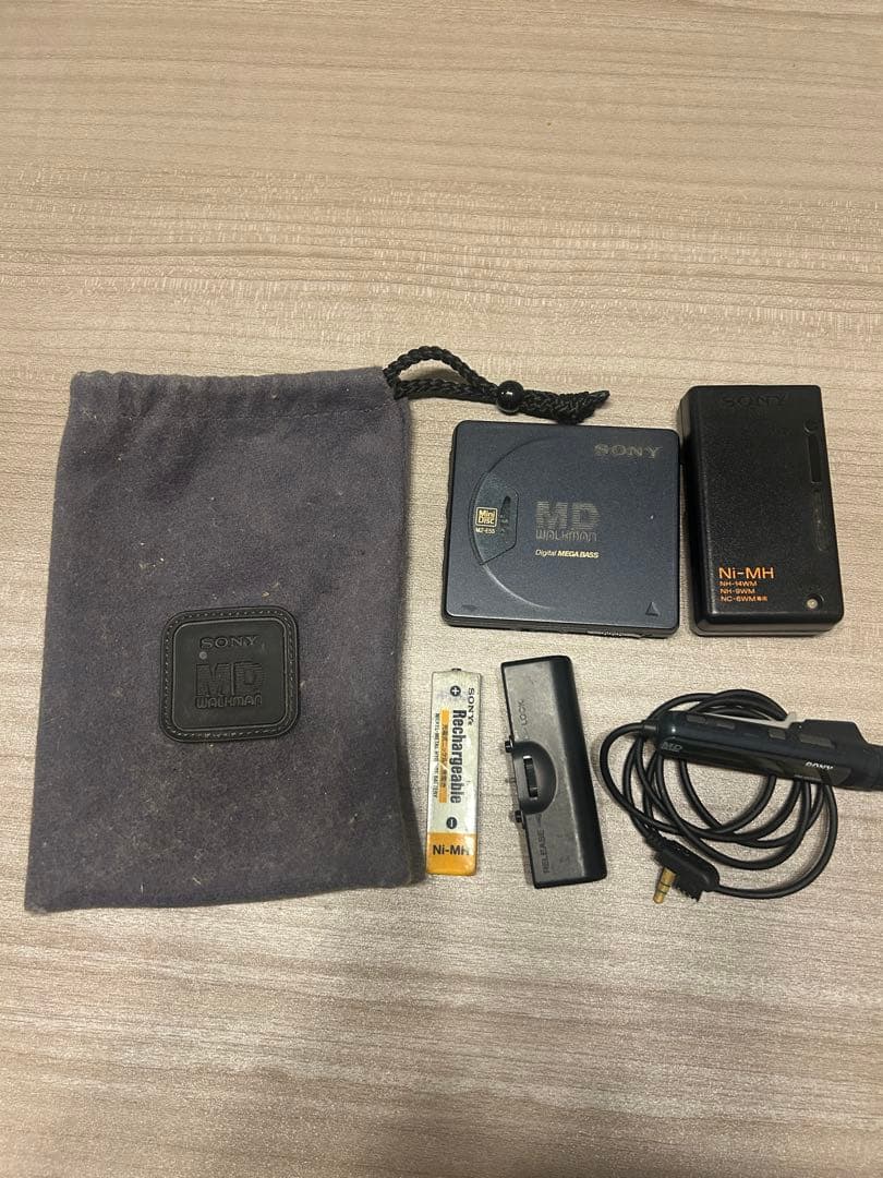値下げ【ジャンク】SONYWALKMANポータブルMDプレイヤーMZ – E55