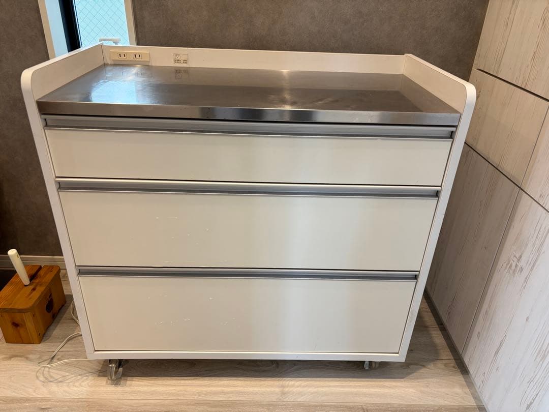 送料込み　ディノス　キッチンワゴン　キャスター付き