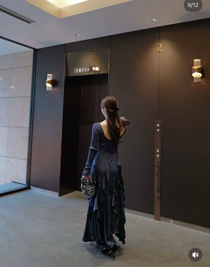 エメイン　バックオープンドッキングワンピース　ネイビー